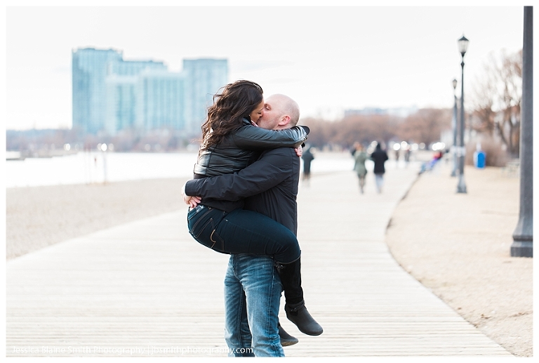 Sunnyside Beach Engagement Portraits
